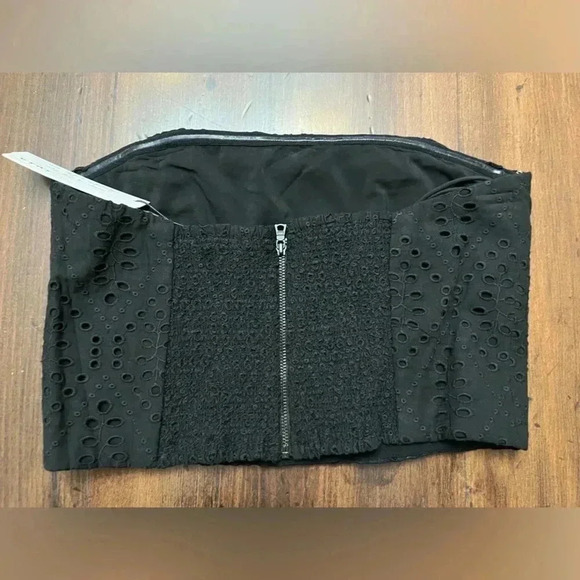 Alice + Olivia Cersei Eyelet Bandeau Top Size 10 Black Versatile Chic Simple NWT - Picture 6 of 10